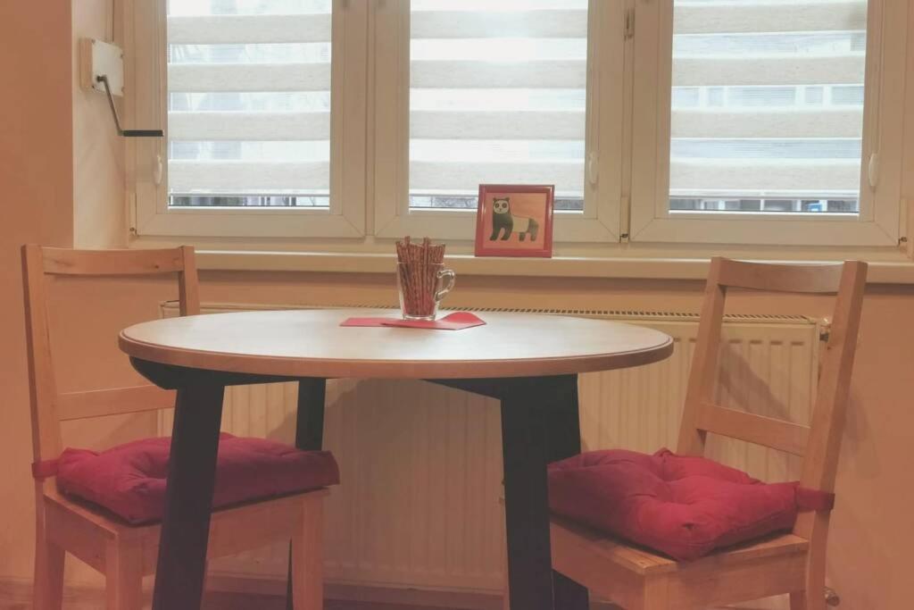 Little Big Red - Central Modern Studio Krasków Εξωτερικό φωτογραφία